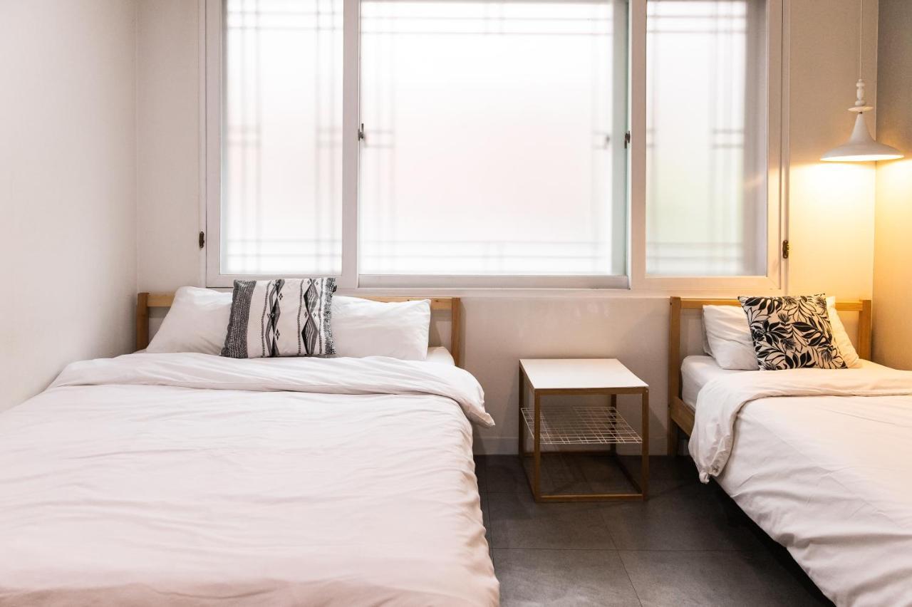 סיאול Queen House Hongdae מראה חיצוני תמונה