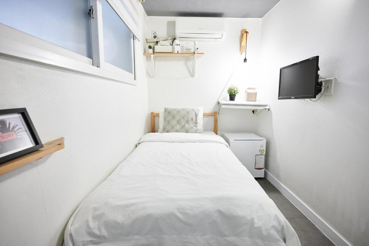 סיאול Queen House Hongdae מראה חיצוני תמונה