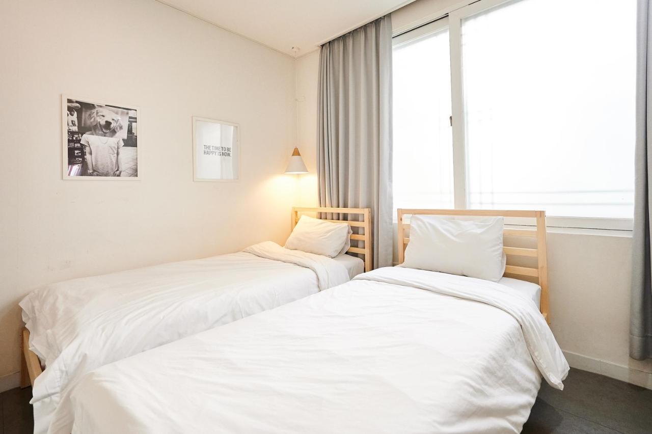 סיאול Queen House Hongdae מראה חיצוני תמונה